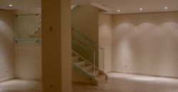 ELEGANTE LOCAL ZONA COMERCIAL