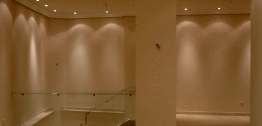 ELEGANTE LOCAL ZONA COMERCIAL